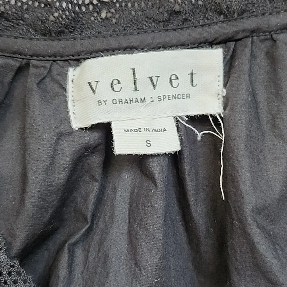 Velvet Top - Picture 2 of 6